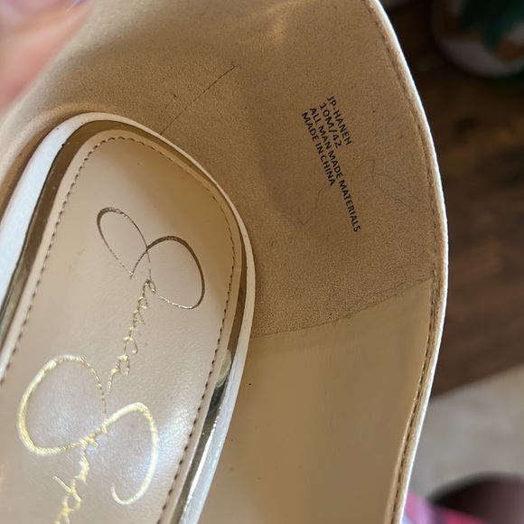 Jessica Simpson Size 10 Patent Leather White heels - Picture 5 of 5